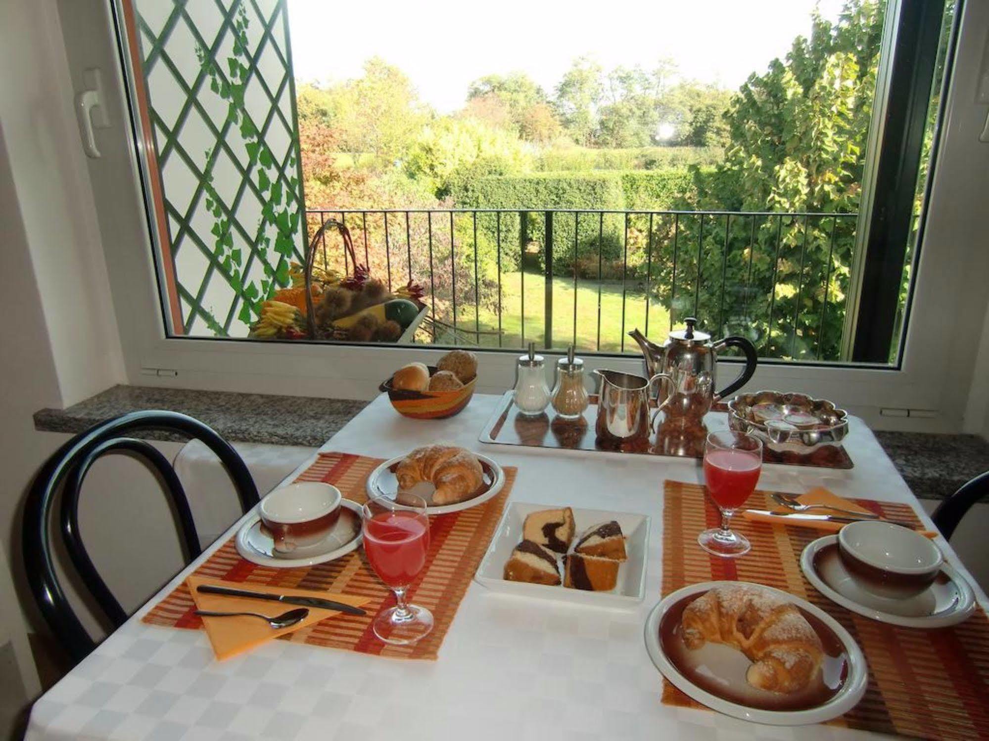 וארסה La Collina Since 2008 No Smoking B&B מראה חיצוני תמונה